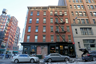 18 N Moore St in New York, NY - Building Photo - Building Photo