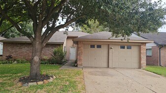 2610 Strait Ln in Houston, TX - Building Photo