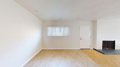 13055 Moorpark St in Los Angeles, CA - Building Photo - Building Photo