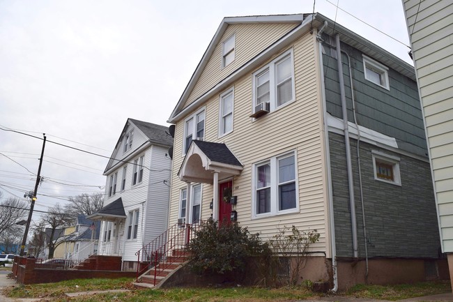 757 Ogden St - Great Investment in Elizabeth, NJ - Building Photo - Other