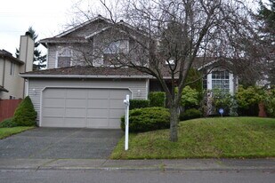 32621 20th Ave SW in Federal Way, WA - Building Photo