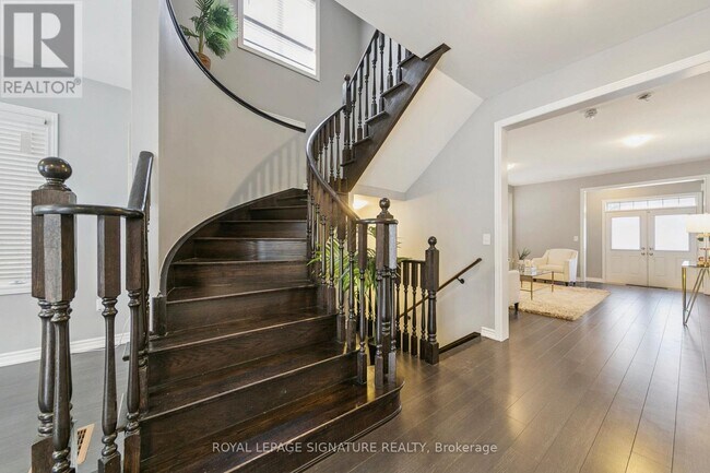 1466 Chretien St in Milton, ON - Building Photo - Building Photo