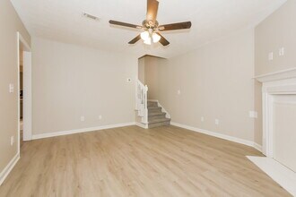 51 Fairview Dr in Newnan, GA - Building Photo - Building Photo