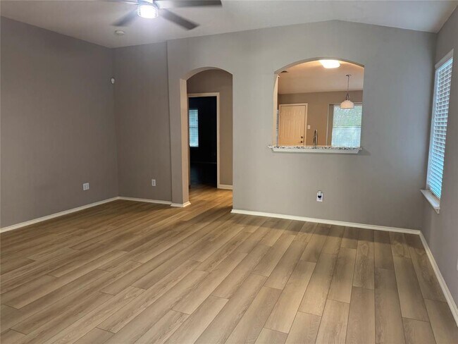 1007 Barclay Dr in Leander, TX - Building Photo - Building Photo