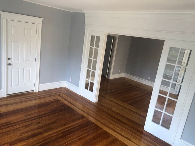 392 Carrington Ave in Woonsocket, RI - Building Photo - Building Photo