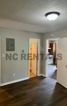 2401 Markwood Ln SE in Winston-Salem, NC - Foto de edificio - Building Photo
