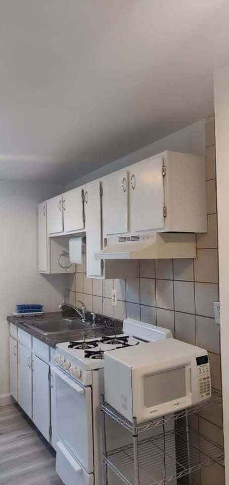 1713 S 8th St, Unit 2nd Floor in Philadelphia, PA - Foto de edificio - Building Photo