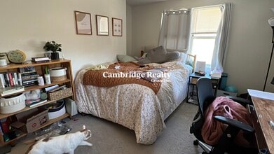 151 Beacon St, Unit 410B in Somerville, MA - Foto de edificio - Building Photo