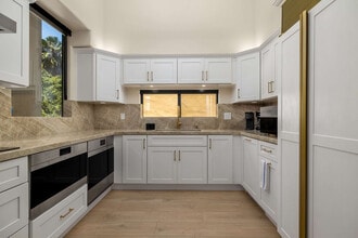357 Playa Del Sur St in San Diego, CA - Building Photo - Building Photo