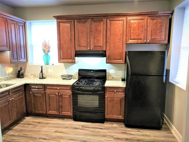 5233 S Michigan Ave in Chicago, IL - Building Photo - Building Photo