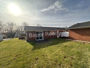 74 Redwood Rd in Mansfield, OH - Foto de edificio - Building Photo