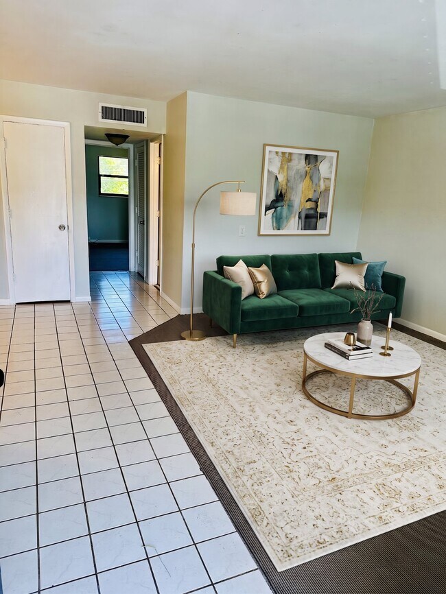 2 N Fernwood Ave in Clearwater, FL - Building Photo - Building Photo