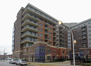 Parkside of Old Town in Chicago, IL - Building Photo - Building Photo