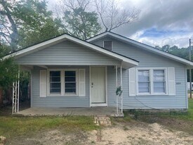 122 Plaza Dr in Enterprise, AL - Building Photo