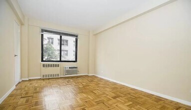200 E 36th St in New York, NY - Building Photo - Building Photo