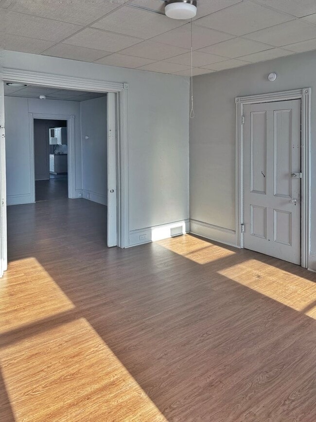 1053 Lehigh St in Easton, PA - Building Photo - Building Photo