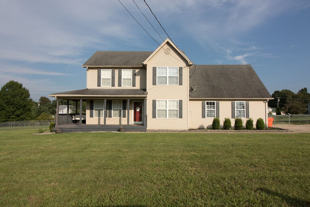 171 Sierra Dr in Rineyville, KY - Building Photo