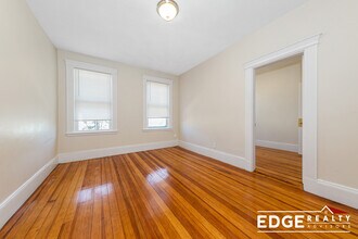 28 Montfern Ave, Unit 3 in Boston, MA - Building Photo - Building Photo