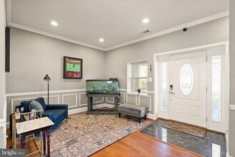 2813 Woodlawn Trail in Alexandria, VA - Building Photo - Building Photo