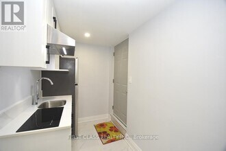 113 Holcolm Rd in Toronto, ON - Building Photo - Building Photo