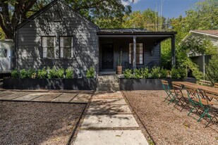 1404 Eva St in Austin, TX - Building Photo