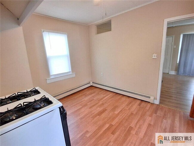 property at 27a Obert St