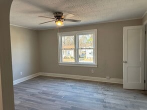 560 Ashton Ave in Franklin, VA - Building Photo - Building Photo