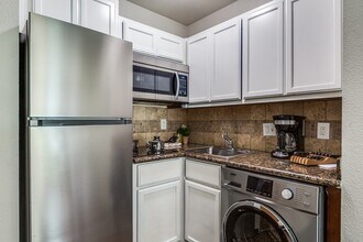 Onyx at Oslo in San Antonio, TX - Foto de edificio - Building Photo