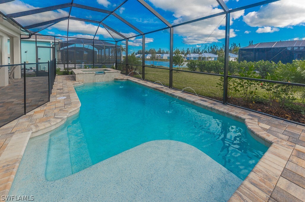 14670 Catamaran Pl in Naples, FL - Building Photo