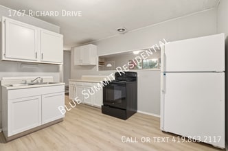 1767 Richard Dr in Mansfield, OH - Building Photo - Building Photo