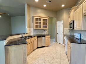 2725 Flagstone Ln in Edmond, OK - Building Photo - Building Photo