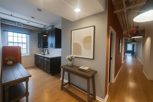 219 Cuthbert St in Philadelphia, PA - Building Photo