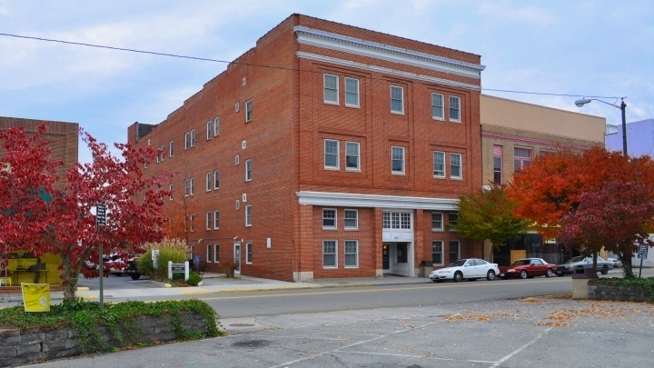 Bluegrass Community Apartments in Pulaski, VA - Building Photo