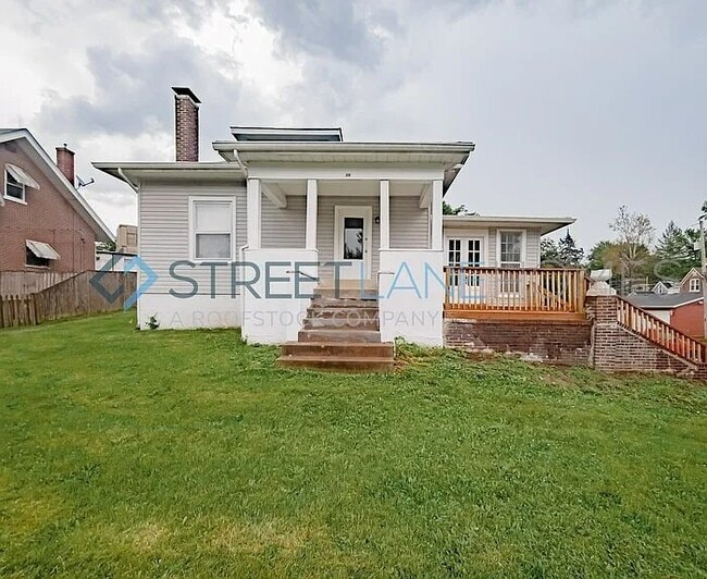 28 Grand Ave