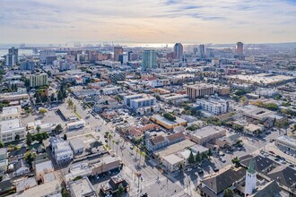 Residential Condonminium in Long Beach, CA - Building Photo - Building Photo
