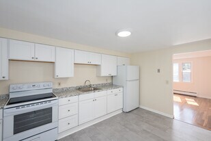 Quarry Stone Apartments in Milford, MA - Building Photo