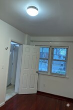 47-61 196th St in Queens, NY - Building Photo - Building Photo