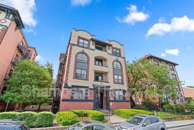 1438 Meridian Pl NW in Washington, DC - Building Photo - Building Photo