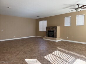 7641 Zermatt Ave in Las Vegas, NV - Building Photo - Building Photo