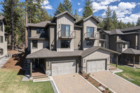 Gondola Vista Luxury Homes - Tourist Corridor in South Lake Tahoe, CA - Foto de edificio - Building Photo