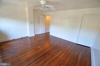 4261 Ridge Ave photo'