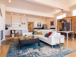 7420 Monte Vista Ave in San Diego, CA - Building Photo - Building Photo