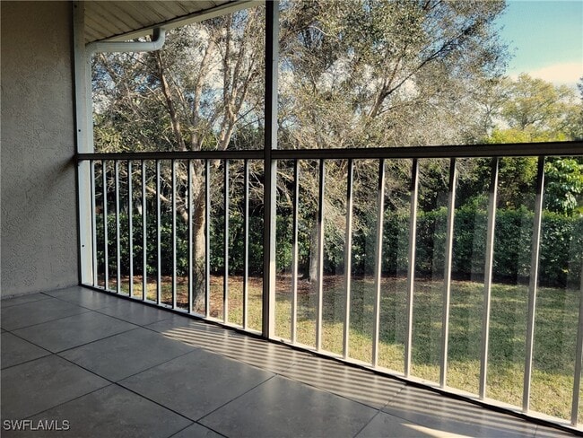 property at 613 Squire Cir