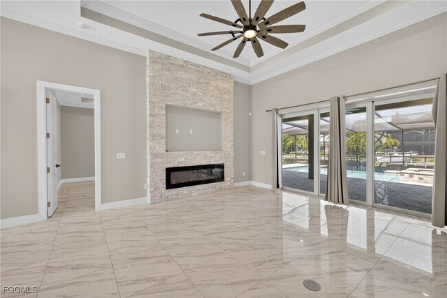 2532 SW 26th Pl in Cape Coral, FL - Foto de edificio - Building Photo