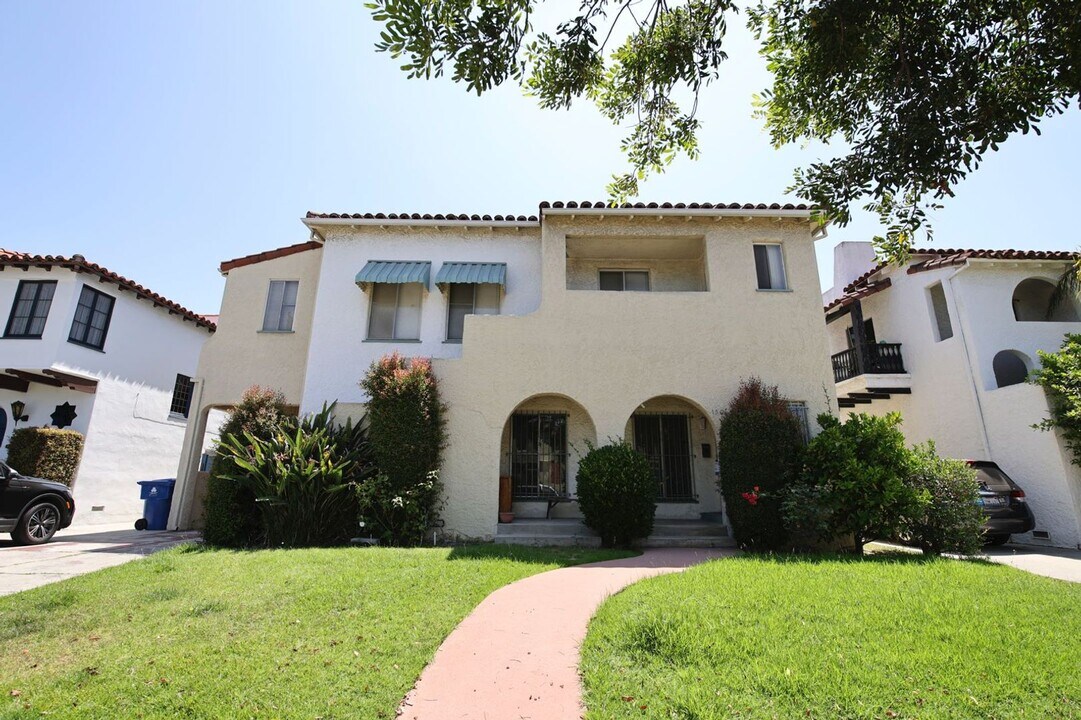 150 S Detroit St in Los Angeles, CA - Building Photo