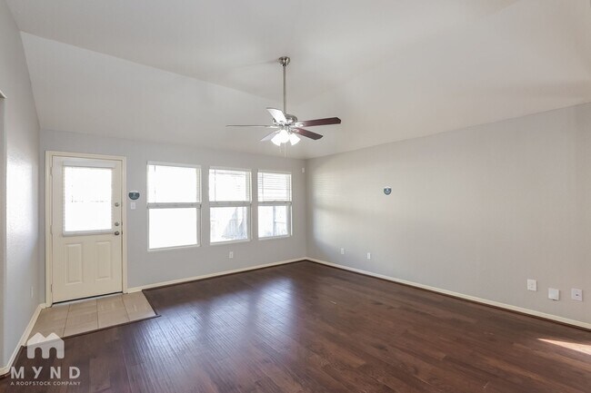 2559 Elm Crossing Trail in Spring, TX - Foto de edificio - Building Photo