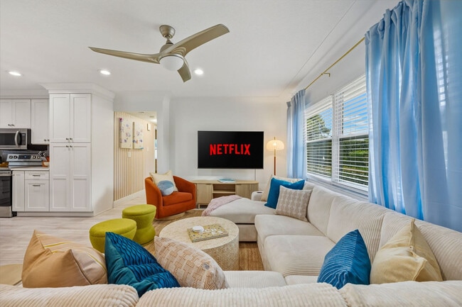 10861 62nd Ave N in Seminole, FL - Building Photo - Building Photo