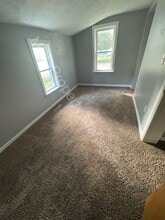809 N Oakley St in Saginaw, MI - Building Photo - Building Photo