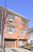 61-40 167th St in Flushing, NY - Building Photo - Building Photo