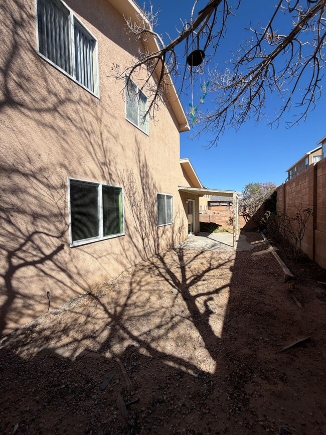 property at 5820 Day Dreamer Rd NW